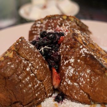Broken Yolk Cafe - Tiki Toast! - Breakfast & Brunch Near Me - Costa Mesa, California Broken Yolk Cafe - Tiki Toast! - Breakfast & Brunch Near Me - Costa Mesa, California