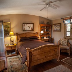 The Villa Inn Bed & Breakfast - Christopher Columbus Room