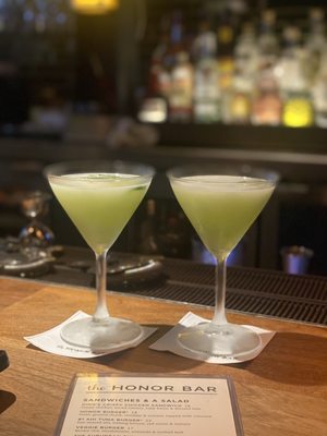 Honor Bar by null