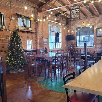 Ryan Bros Coffee - Seating Area - Coffee & Tea Near Me - San Diego, California
