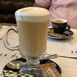 La Place - Coffee with milk