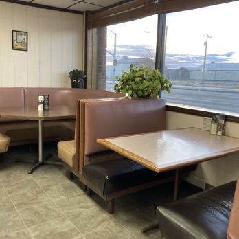 Skyline Cafe - a view of a highway through a window - Cafes Near Me - Powell, Wyoming Skyline Cafe - a view of a highway through a window - Cafes Near Me - Powell, Wyoming
