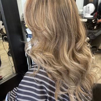 QT Salon - My go to spot! Susan always takes the best care of me. From copper orange to blonde highlights no other salon I would go to!! - Hair Salons Near Me - Westminster, California QT Salon - My go to spot! Susan always takes the best care of me. From copper orange to blonde highlights no other salon I would go to!! - Hair Salons Near Me - Westminster, California