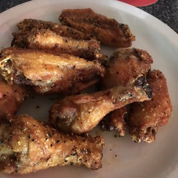 Lehmann's Landing - Wings appetizer - Pizza Near Me - Bridgeton, Missouri Lehmann's Landing - Wings appetizer - Pizza Near Me - Bridgeton, Missouri