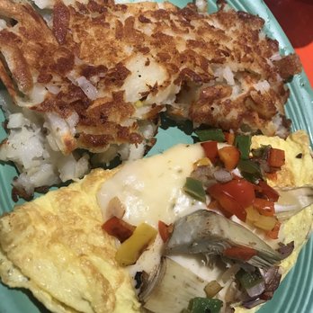 Piner Cafe - Artichoke and bell pepper omelette with hash browns - American Near Me - Santa Rosa, California Piner Cafe - Artichoke and bell pepper omelette with hash browns - American Near Me - Santa Rosa, California