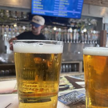 Figueroa Mountain Brewing - Two brews from an excellent selection. 16 or 20 ounce. - Breweries Near Me - Santa Barbara, California Figueroa Mountain Brewing - Two brews from an excellent selection. 16 or 20 ounce. - Breweries Near Me - Santa Barbara, California