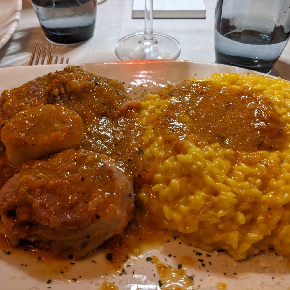 Guyot - Marrowbone (ossobuco) with saffron risotto milinese style (9/10) - Italian Near Me - Milan, Michigan