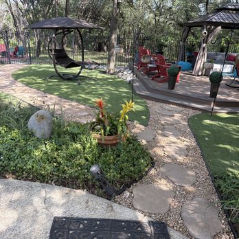 Southern Turf Co. - Sideways installed and turf - Artificial Turf Near Me - Austin, Texas Southern Turf Co. - Sideways installed and turf - Artificial Turf Near Me - Austin, Texas