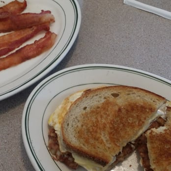 South Troy Diner - Egg hash on rye - Diners Near Me - Troy, New York South Troy Diner - Egg hash on rye - Diners Near Me - Troy, New York