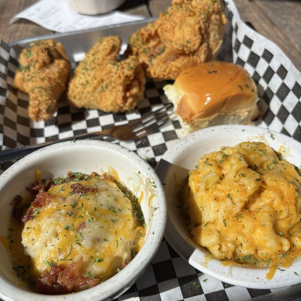 Cajun Craft - Fried 3 Pieces Chicken Plate, Mac n cheese, loaded mashed potatoes - Cajun/Creole Near Me - Waco, Texas Cajun Craft - Fried 3 Pieces Chicken Plate, Mac n cheese, loaded mashed potatoes - Cajun/Creole Near Me - Waco, Texas