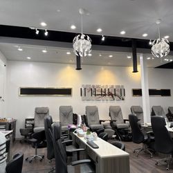 Nails by T&V - My view from seat #1 on the right side....
