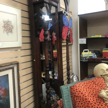 Bargain Box - Entry Way Antique - Thrift Stores Near Me - Arcadia, California