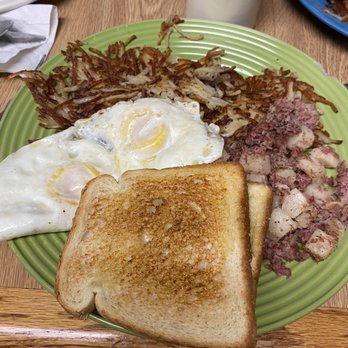 Black Gold Grill - Corn beef hash breakfast. - Burgers Near Me - El Dorado, Kansas Black Gold Grill - Corn beef hash breakfast. - Burgers Near Me - El Dorado, Kansas