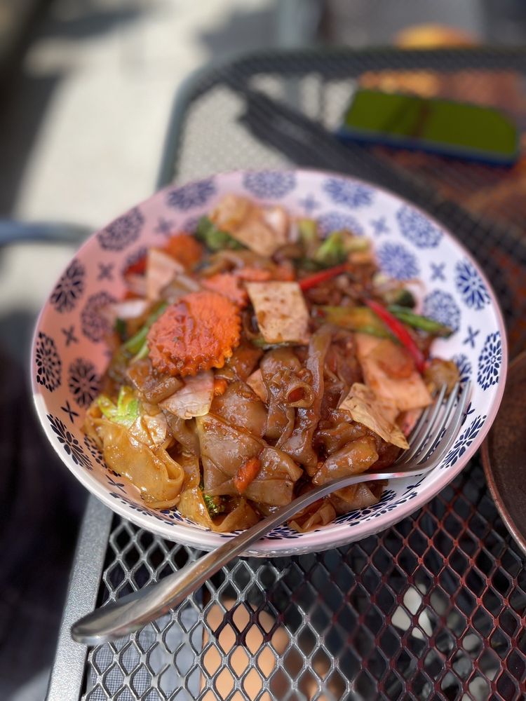 SMACK NOODLE Updated May 2024 160 Photos & 198 Reviews 45 Main St