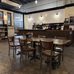 OTTO - Dining area.