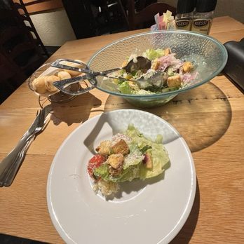 Olive Garden Italian Restaurant - Salad and breadsticks - Italian Near Me - Tempe, Arizona Olive Garden Italian Restaurant - Salad and breadsticks - Italian Near Me - Tempe, Arizona