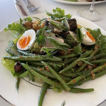 Harry's Beach House - Niçoise salad - Breakfast & Brunch Near Me - Seattle, Washington Harry's Beach House - Niçoise salad - Breakfast & Brunch Near Me - Seattle, Washington