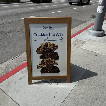 Levain Bakery - Bakeries Near Me - Venice, California Levain Bakery - Bakeries Near Me - Venice, California