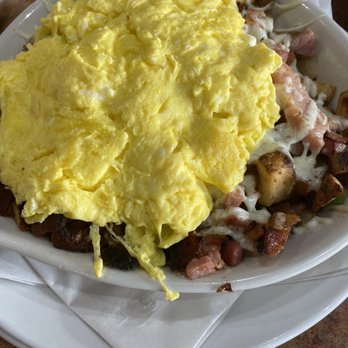 Maple House Café - Meat man skillet - Breakfast & Brunch Near Me - Mokena, Illinois Maple House Café - Meat man skillet - Breakfast & Brunch Near Me - Mokena, Illinois