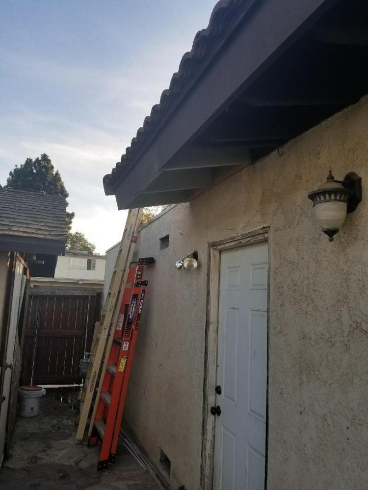 Slide of Gates Roofing