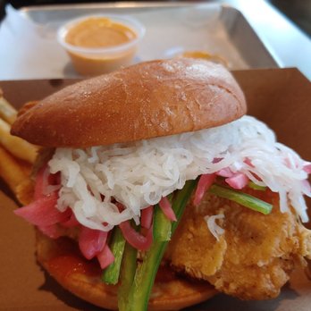 Holdaak Fried Chicken - Chicken Sandwich. Beautiful. - Chicken Shop Near Me - Fullerton, California