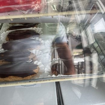 Tastee Restaurant - Eclairs - Bakeries Near Me - New Orleans, Louisiana Tastee Restaurant - Eclairs - Bakeries Near Me - New Orleans, Louisiana