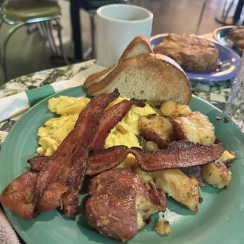 The Friendly Toast - Breakfast & Brunch Near Me - Portsmouth, New Hampshire The Friendly Toast - Breakfast & Brunch Near Me - Portsmouth, New Hampshire