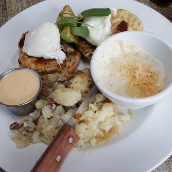 Cody's La Jolla - Crab cake benedict - Breakfast & Brunch Near Me - La Jolla, California