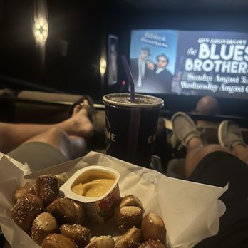 Emagine Eagan - Cinema Near Me - Saint Paul, Minnesota