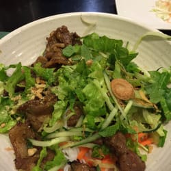 西貢西貢 - Bbq beef with dry pho .