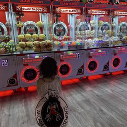 Claw Daddy Arcades
