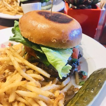 HP Cafe - Sedona Burger - New American Near Me - Sedona, Arizona