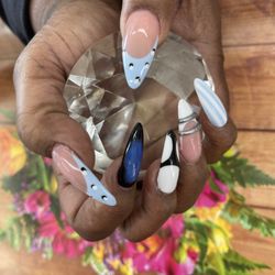 Caroline Nails Studio