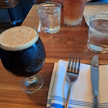 Pit & Tap - Stout - Barbeque Near Me - Wilmette, Illinois