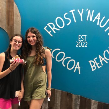 Frosty'Nauts - Happy Customers - Ice Cream & Frozen Yogurt Near Me Frosty'Nauts - Happy Customers - Ice Cream & Frozen Yogurt Near Me