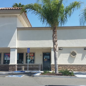 Baker's Drive-Thru - Burgers Near Me - Colton, California