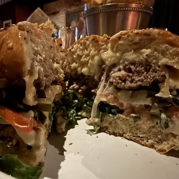 Jolie - Jolie burger - Cocktail Bars Near Me - New Orleans, Louisiana