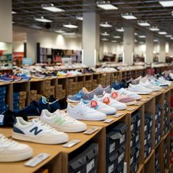 Off Broadway Shoe Warehouse