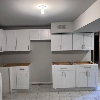 Cypriot Kitchen Cabinet - a white kitchen with white cabinets - Cabinetry Near Me - Toronto, Ontario Cypriot Kitchen Cabinet - a white kitchen with white cabinets - Cabinetry Near Me - Toronto, Ontario