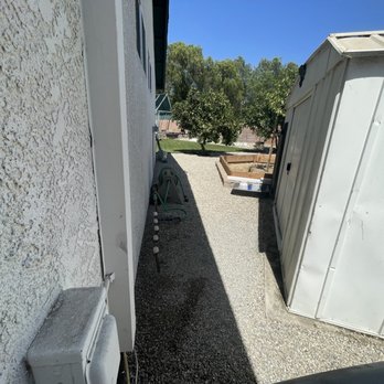 landscaping Garden service Madera - Pea Gravel Side Yard - Landscape Architects or Designers Near Me