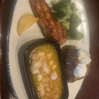 Red Lobster - Salmon and scallops - Seafood Near Me - Concord, North Carolina Red Lobster - Salmon and scallops - Seafood Near Me - Concord, North Carolina
