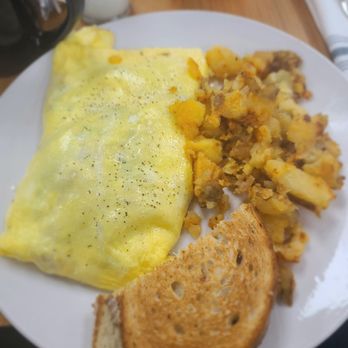 Morningside Cafe - Omelet, Potatoes and Toast - Breakfast & Brunch Near Me - Glen Mills, Pennsylvania