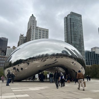 Cloud Gate - Public Art Near Me - Chicago, Illinois