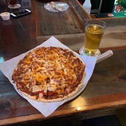 Pizza Pub - BBQ chicken medium