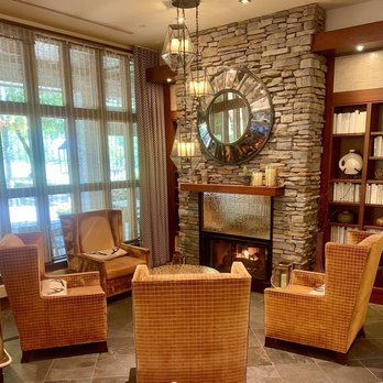 Kimpton RiverPlace Hotel - On the left side as you enter the lobby. Valet parking only (very nice guy!!) - Hotels Near Me - Portland, Oregon Kimpton RiverPlace Hotel - On the left side as you enter the lobby. Valet parking only (very nice guy!!) - Hotels Near Me - Portland, Oregon