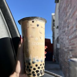 Coconut Pearl Milk Tea - Black Tea