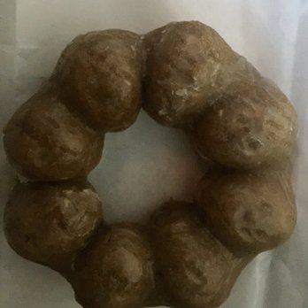 Liliha Bakery - poi donut - Bakeries Near Me - Honolulu, Hawaii