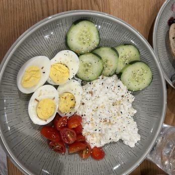 Cafe On The Grove - Cottage Cheese Bowl - Breakfast & Brunch Near Me - Rolling Meadows, Illinois Cafe On The Grove - Cottage Cheese Bowl - Breakfast & Brunch Near Me - Rolling Meadows, Illinois