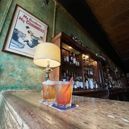Cocktails made the right way. Old school