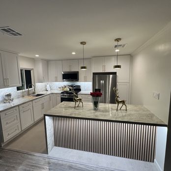 Universal Electrician - Electricians Near Me - Burbank, California
